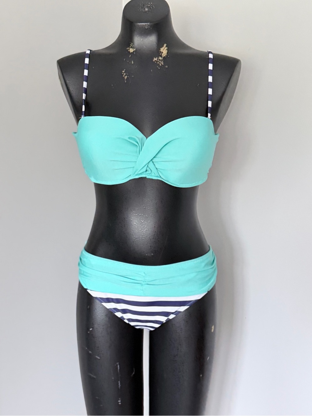 Astylish | Women’s Twist Bandeau Push-up Bikini Set  | Size L
